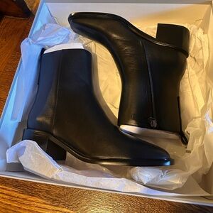 NEW Everlane city boot